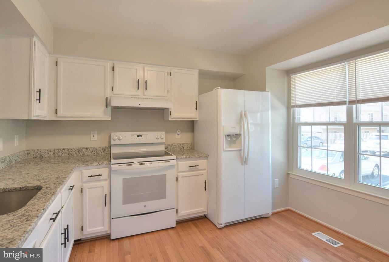 3 Birdseye Ct - Photo 6 of 24