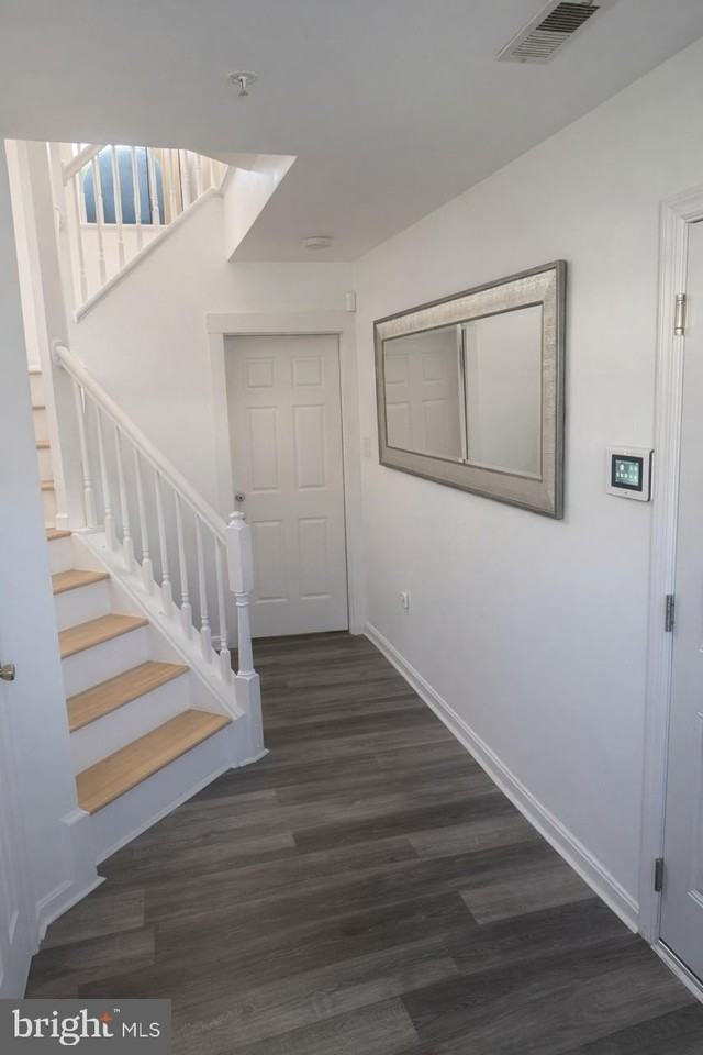 4423 Swindon Ter - Photo 5 of 15