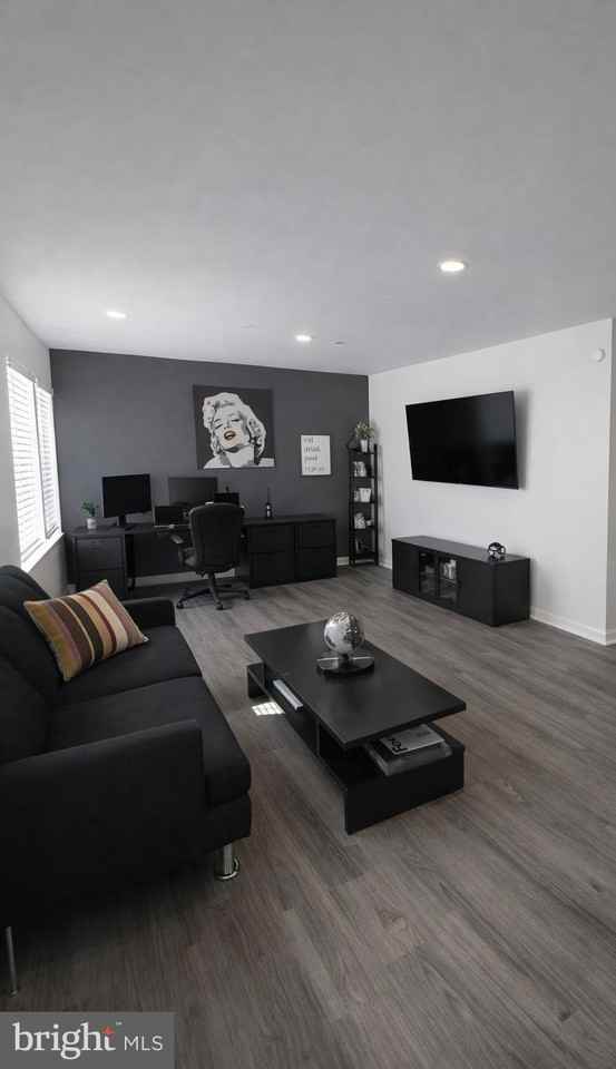 4423 Swindon Ter - Photo 6 of 15