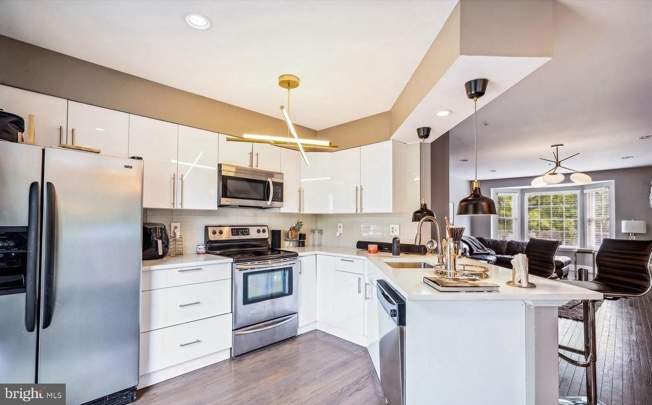 15907 Elf Stone Ct - Photo 3 of 20