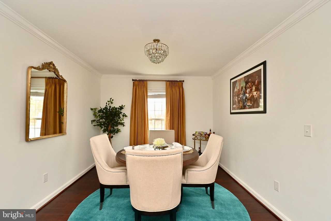 6431 Forest Rd - Photo 6 of 42