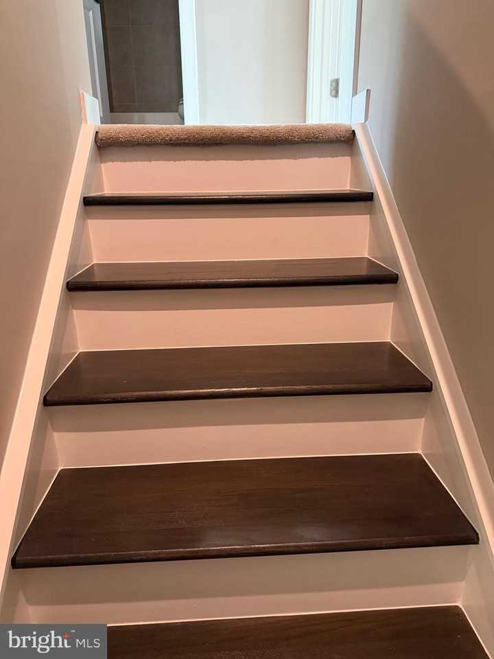 149 Lawndale Dr - Photo 7 of 40