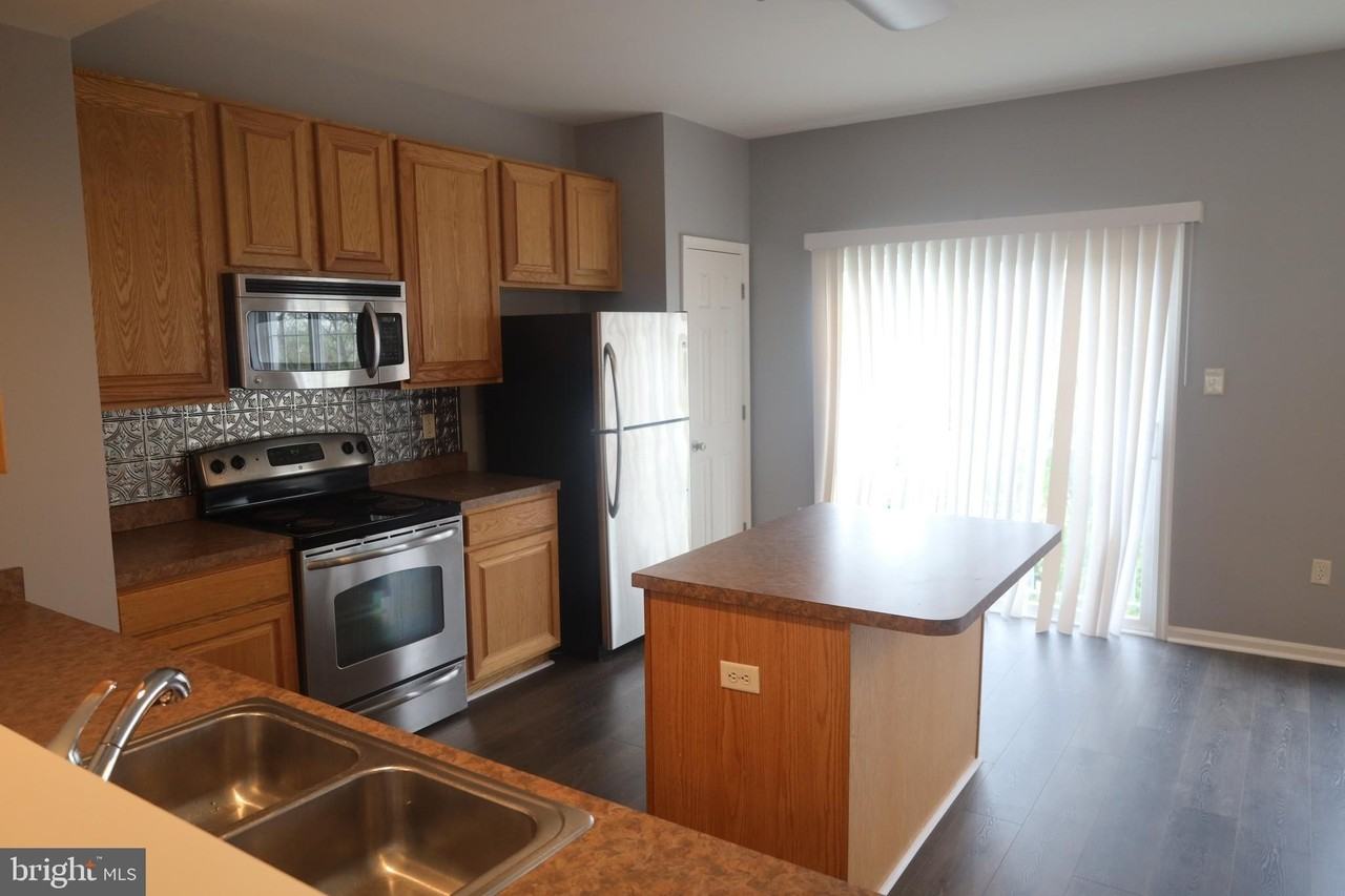 10347 Lantern Ln - Photo 2 of 25