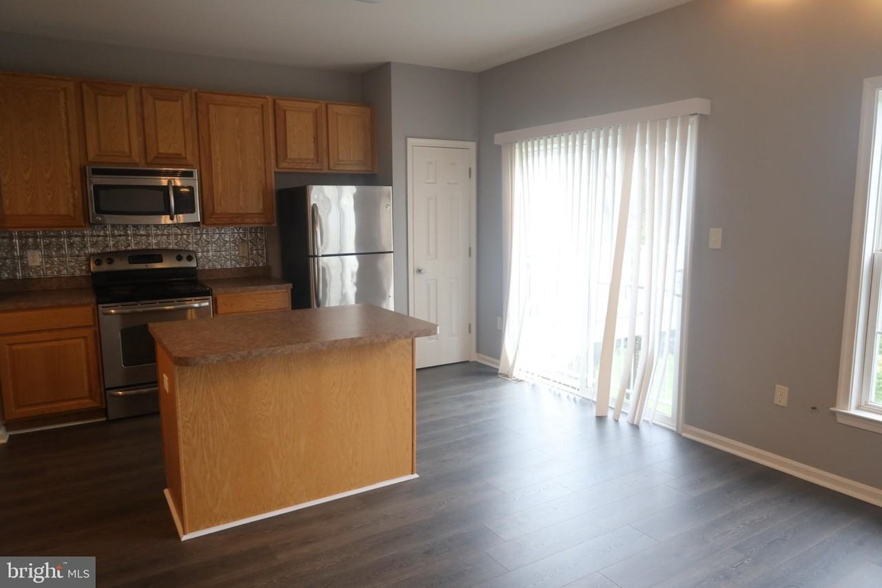 10347 Lantern Ln - Photo 4 of 25