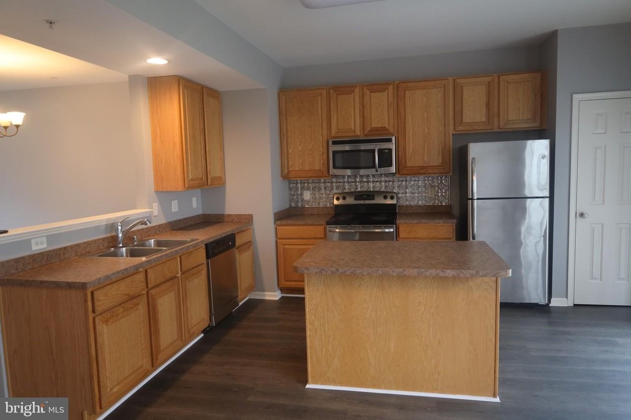 10347 Lantern Ln - Photo 5 of 25