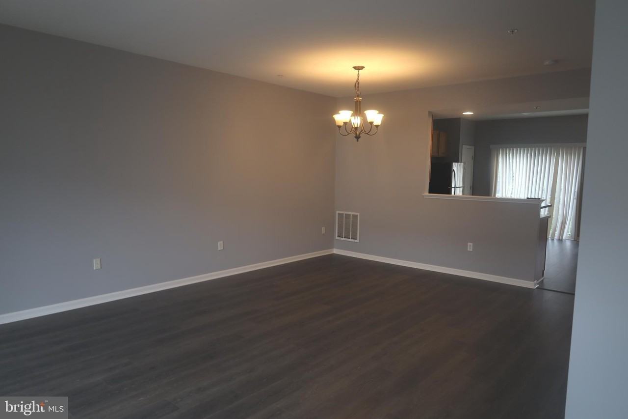 10347 Lantern Ln - Photo 6 of 25