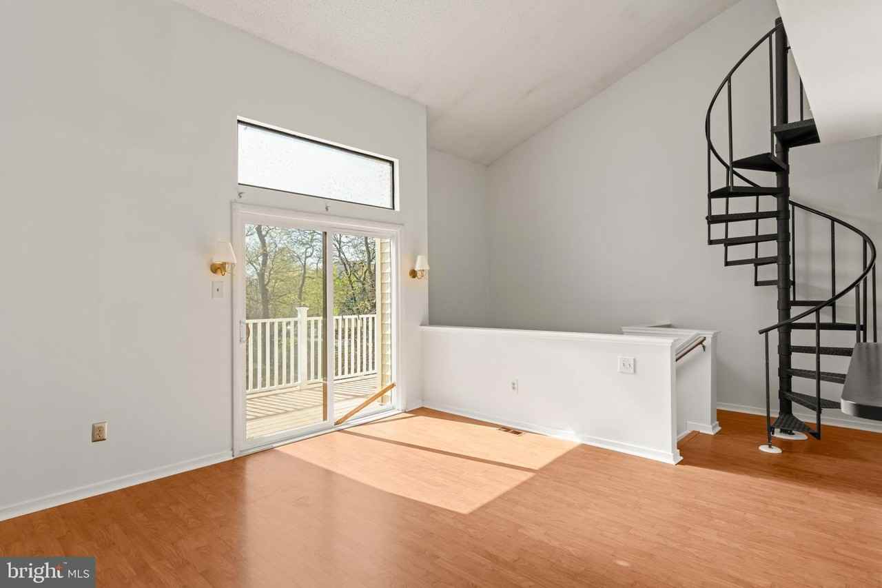2204 Sandra Rd - Photo 6 of 41