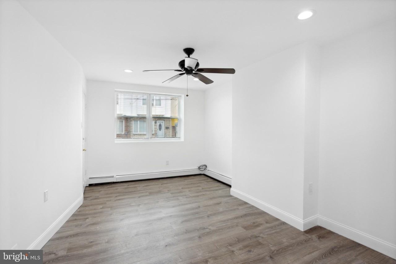 2205 S 20th St #1 - Photo 4 of 11