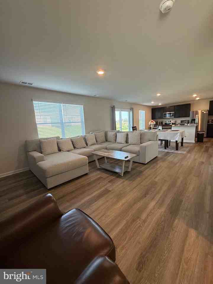 115 Grasmere St - Photo 2 of 22