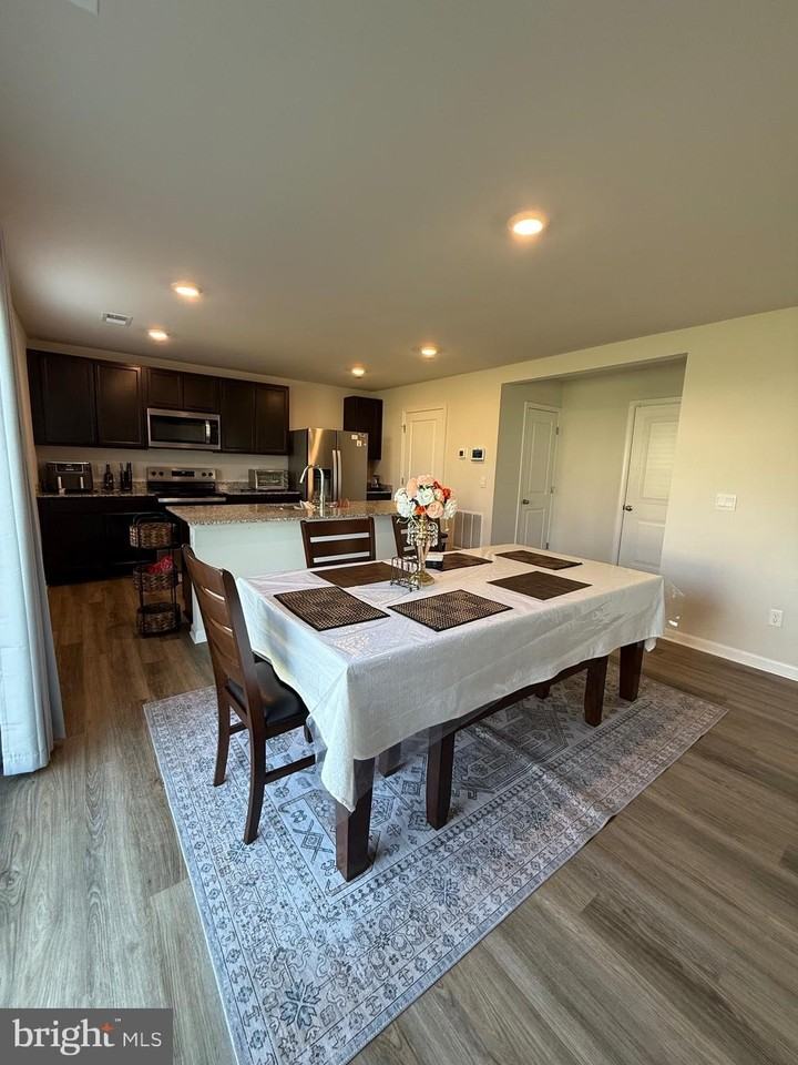115 Grasmere St - Photo 6 of 22