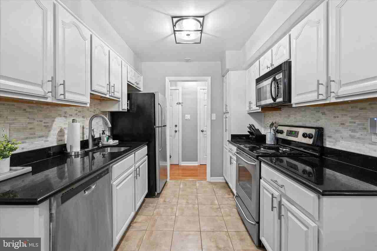 3332 Spring Ln Apt C10 - Photo 5 of 25