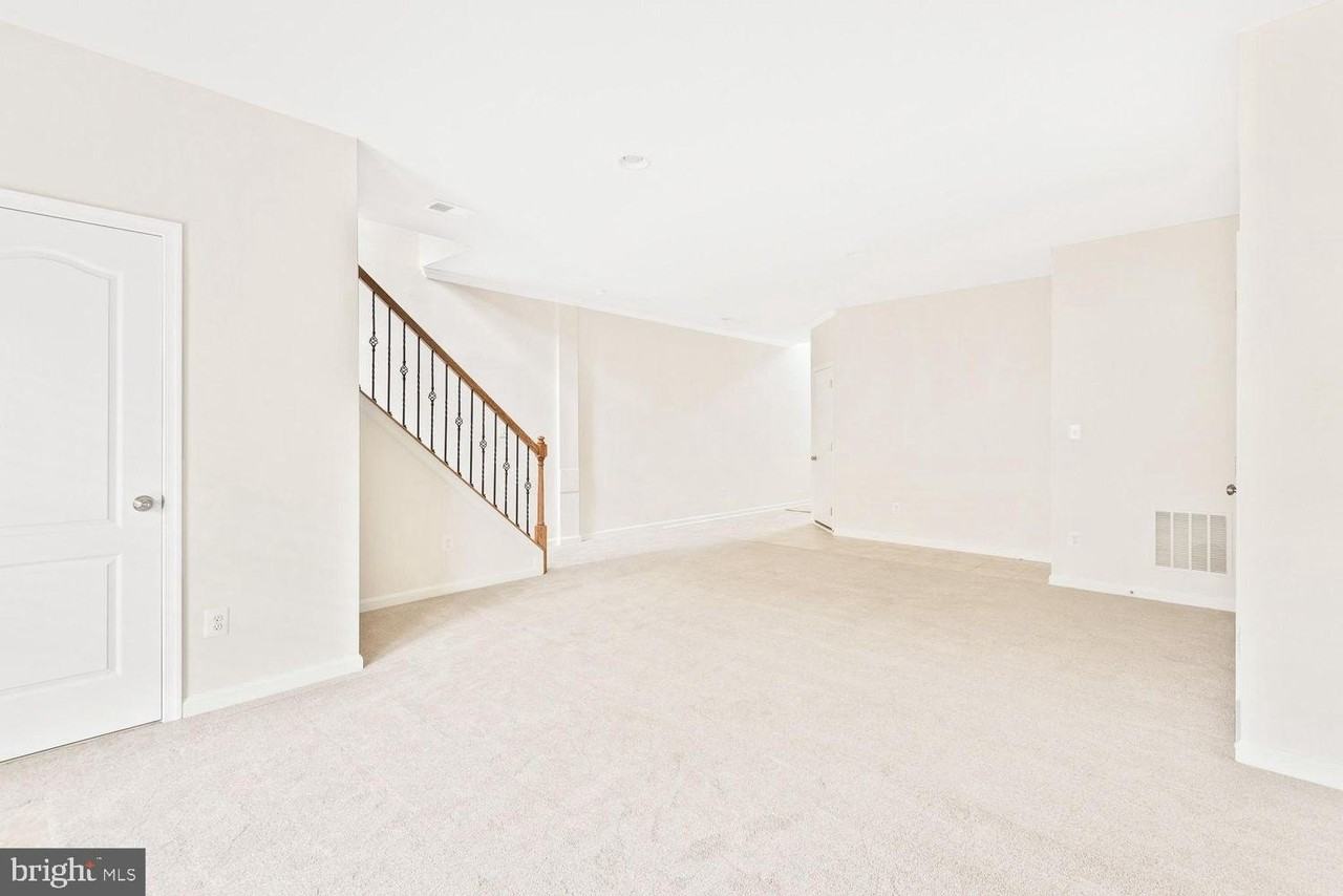 41833 Diabase Sq - Photo 5 of 24