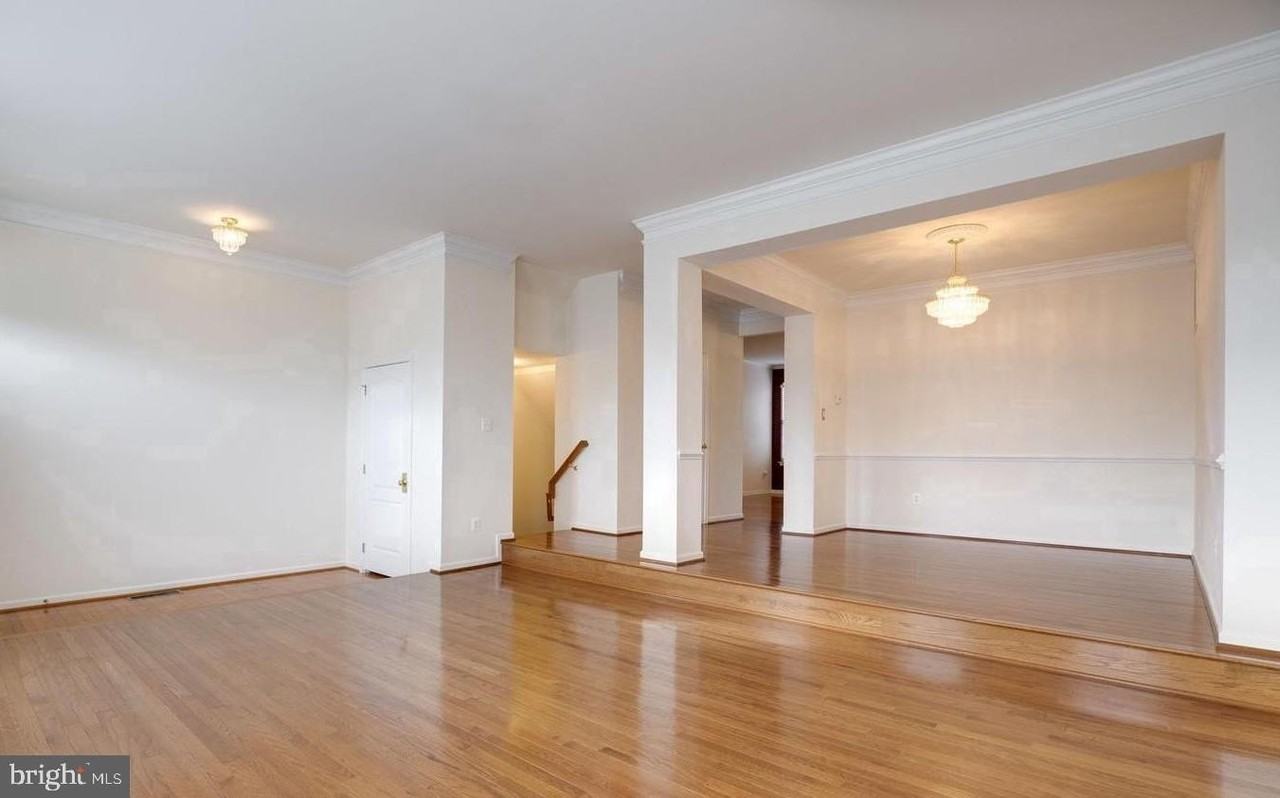 25859 Kirkwood Sq - Photo 4 of 38