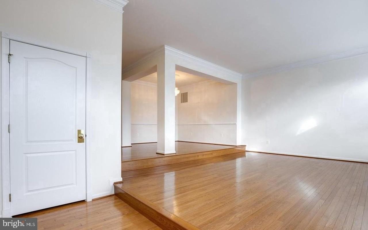 25859 Kirkwood Sq - Photo 6 of 38