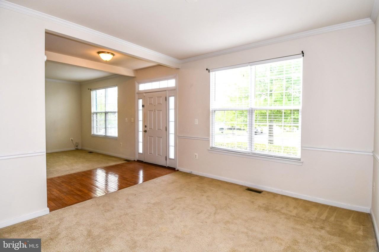 3082 American Eagle Blvd - Photo 4 of 50