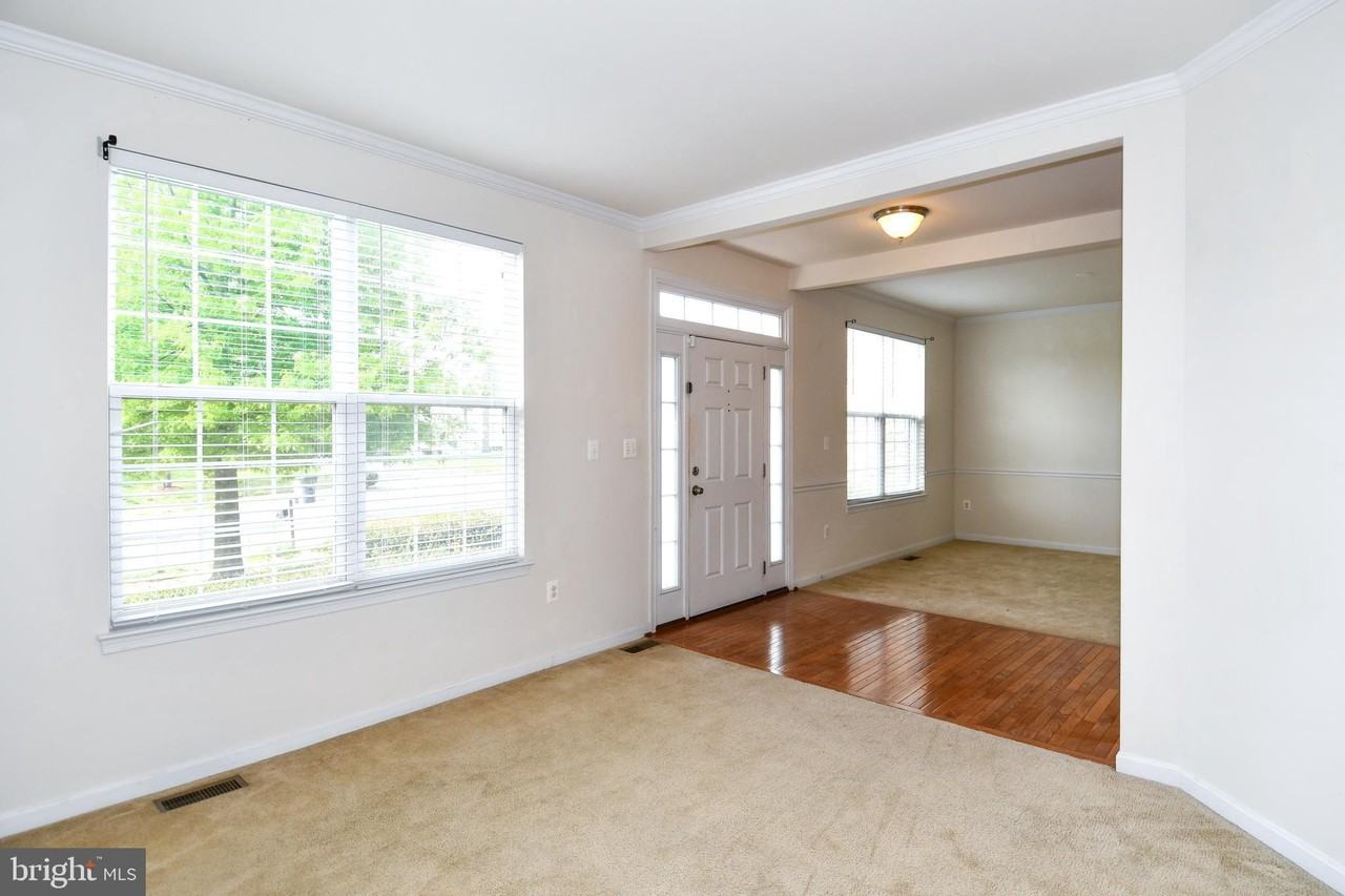 3082 American Eagle Blvd - Photo 5 of 50