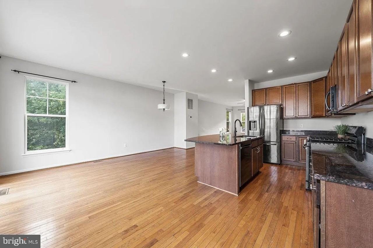 11901 Benton Lake Rd - Photo 7 of 18