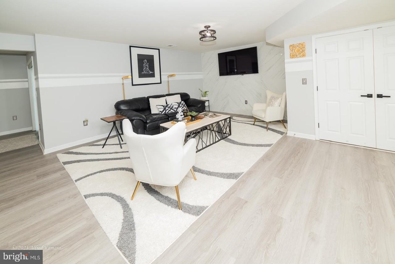 1049 Coriander Ln - Photo 3 of 23