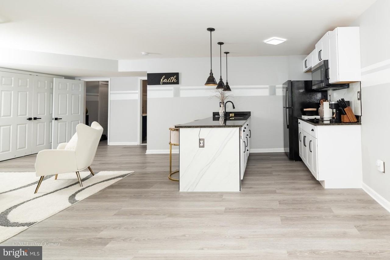 1049 Coriander Ln - Photo 4 of 23