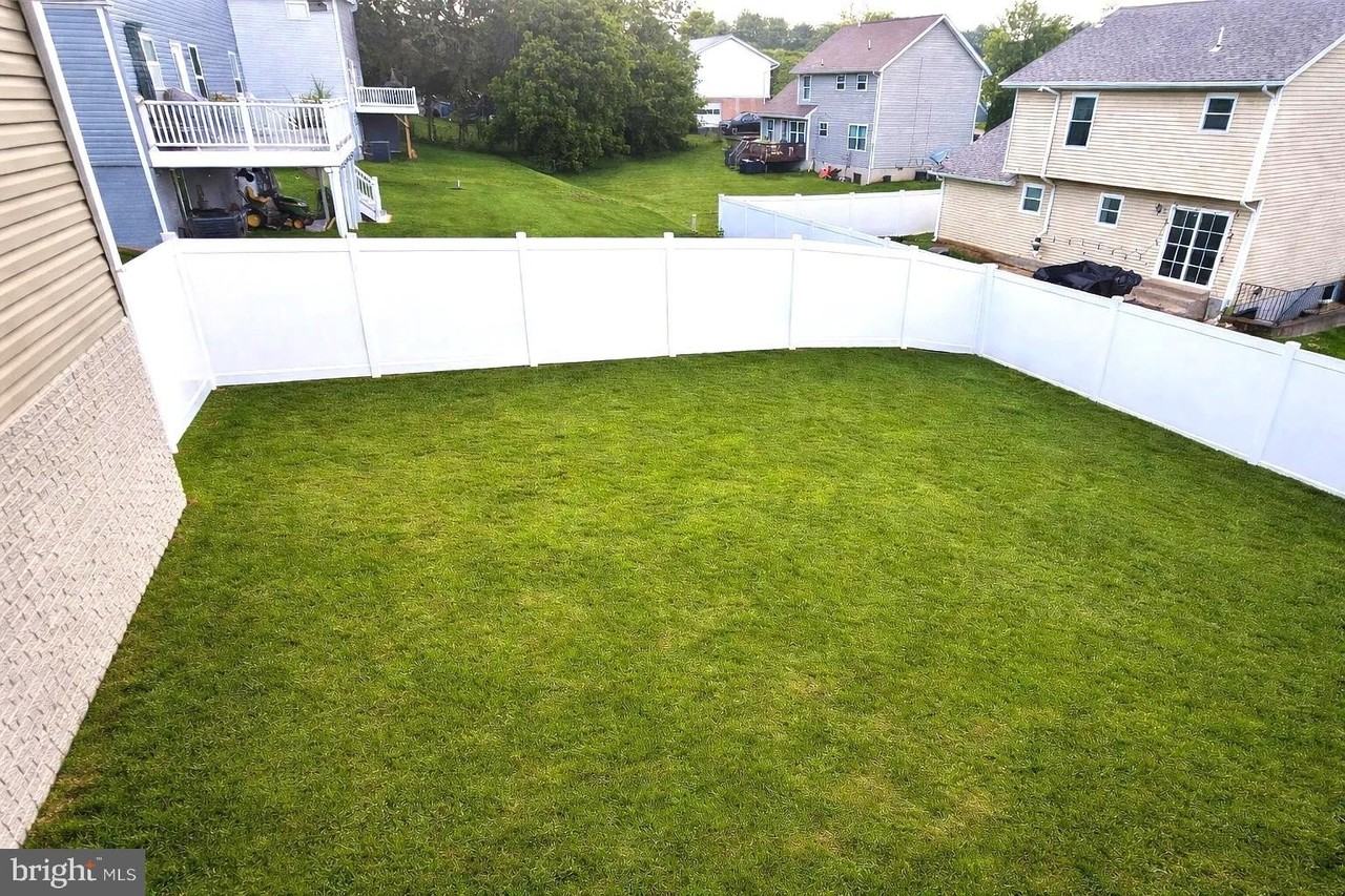 420 Circle Dr - Photo 2 of 30