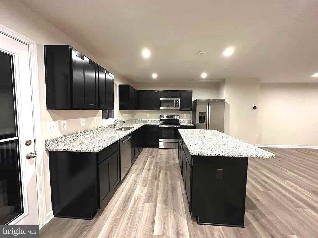 420 Circle Dr - Photo 7 of 30