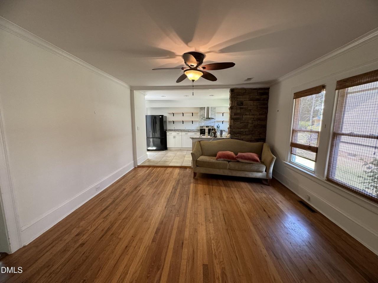 3129 Stanhope Ave - Photo 7 of 10