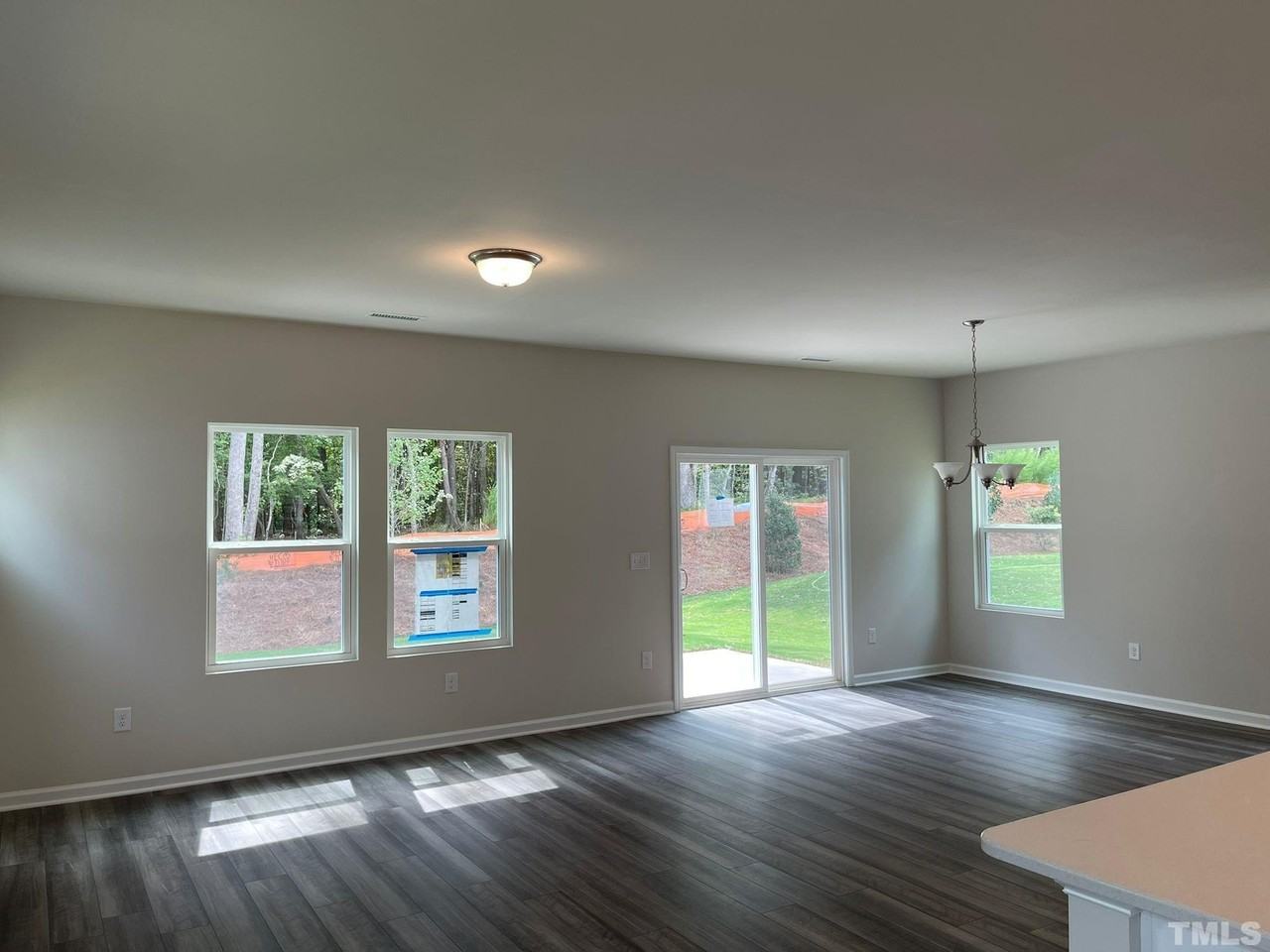 312 Joneshaven Dr - Photo 4 of 25