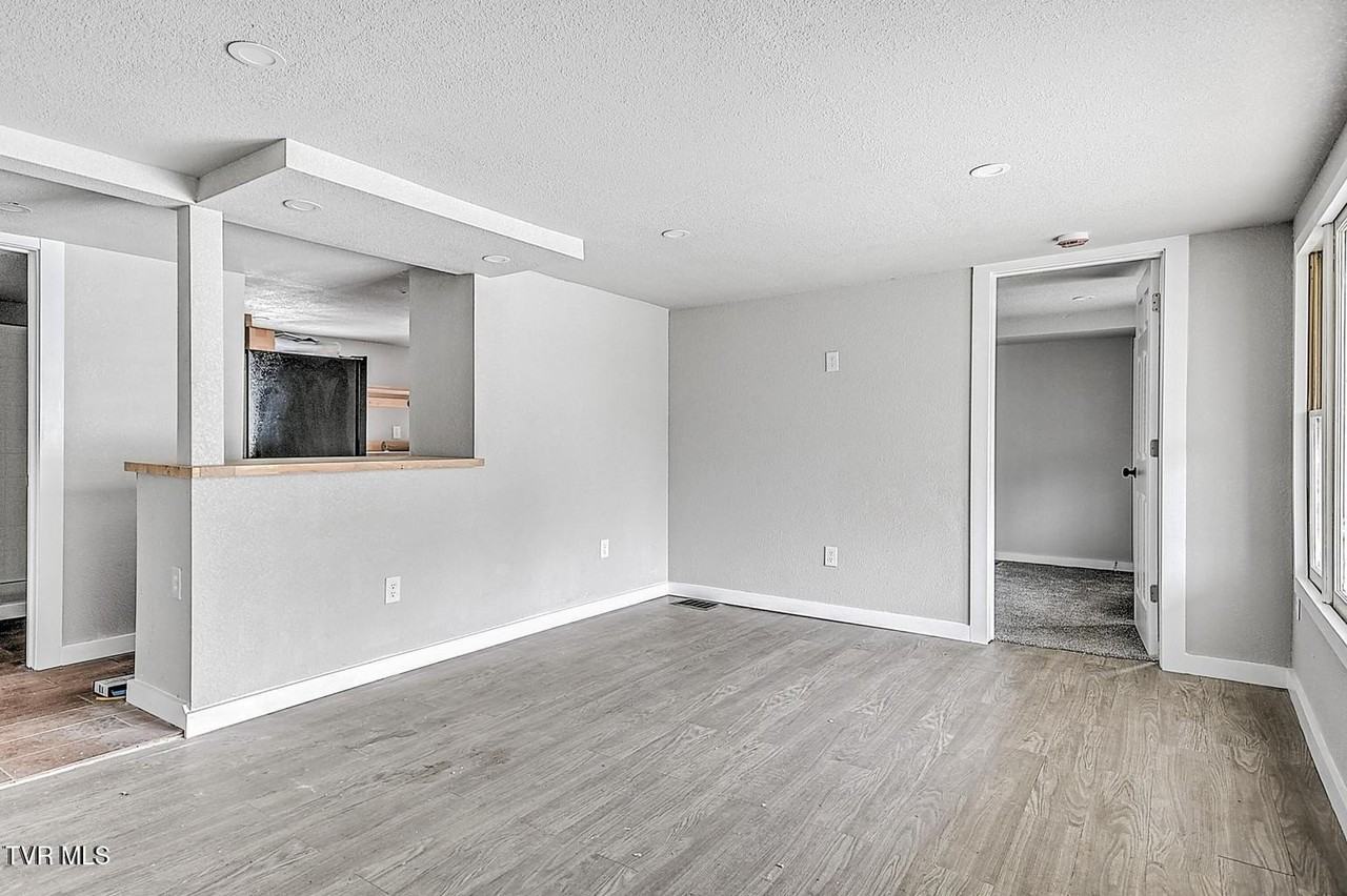 1570 Granby Rd - Photo 5 of 9