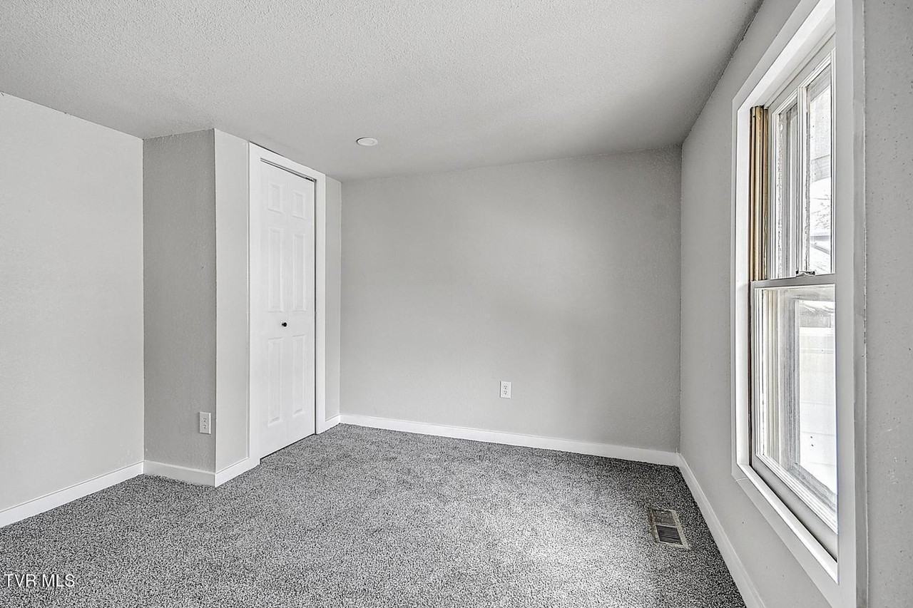 1570 Granby Rd - Photo 7 of 9