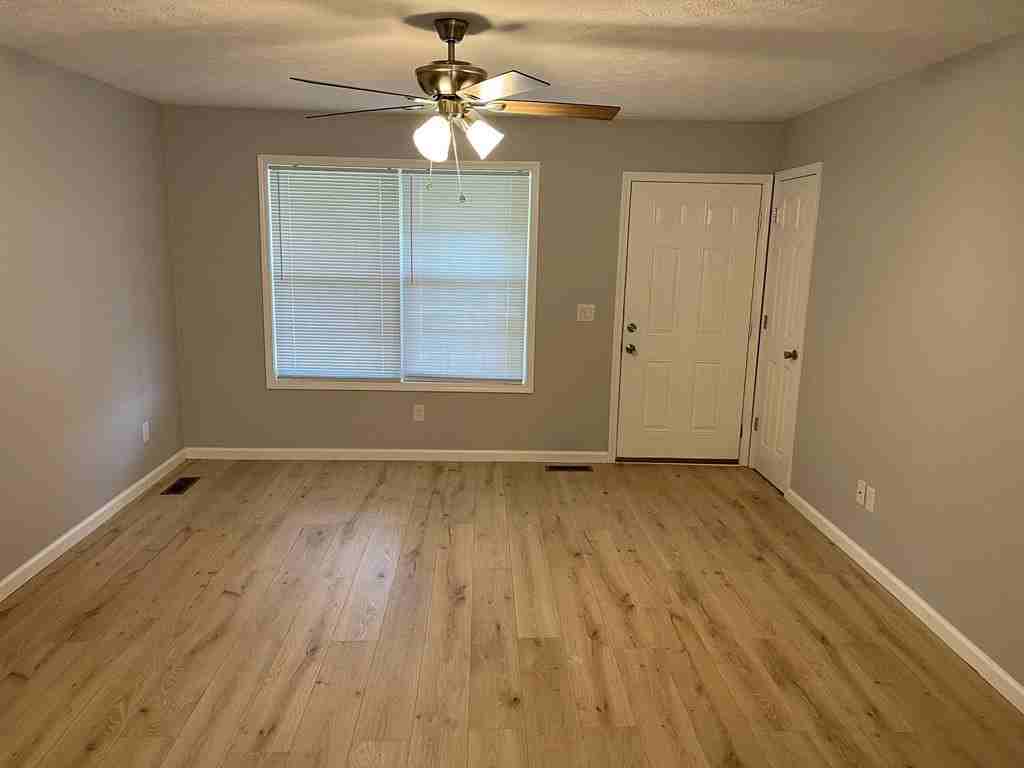 114 Judah Dr - Photo 2 of 15