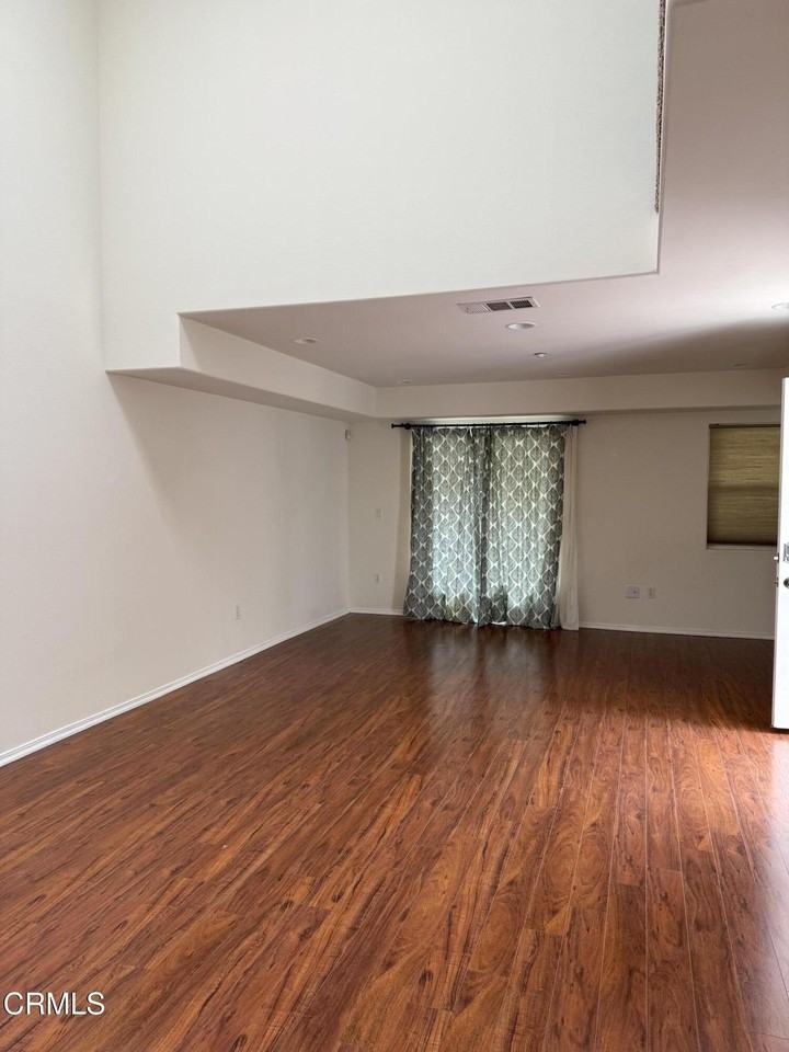 1008 S Marengo Ave #E - Photo 3 of 9