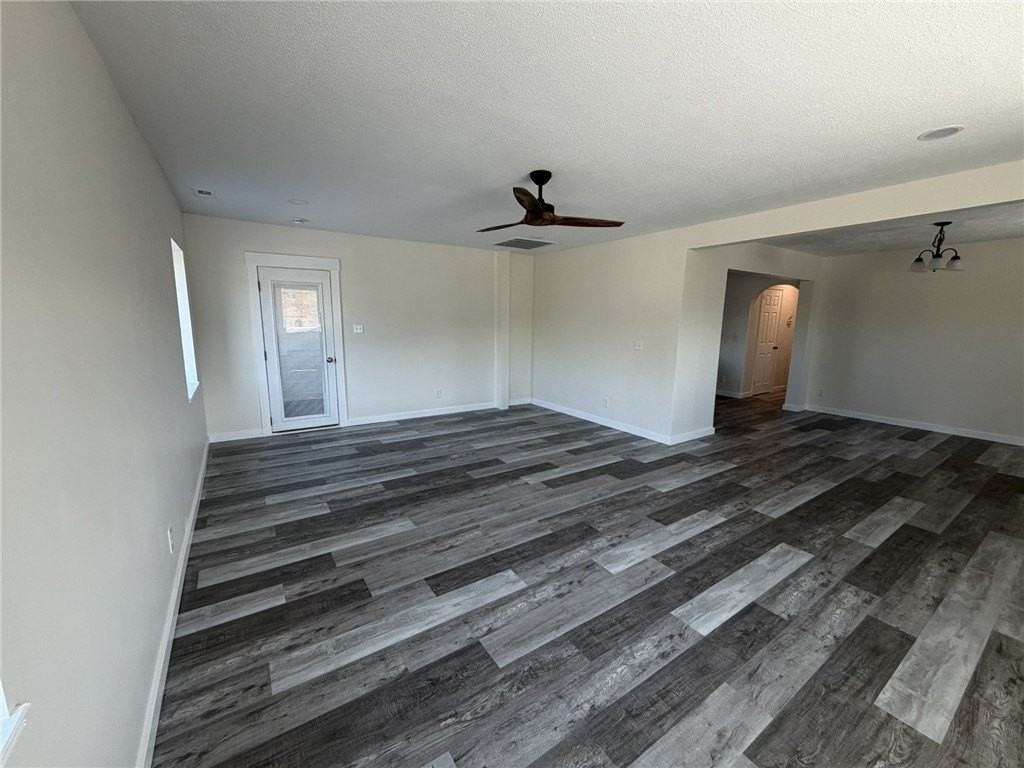 775 Freeport Rd - Photo 4 of 19