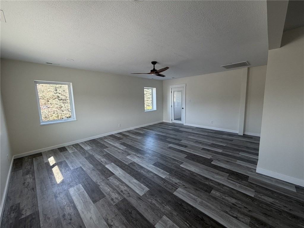 775 Freeport Rd - Photo 5 of 19