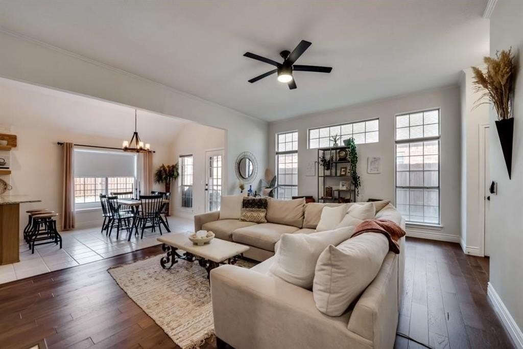 10060 Cambridge Dr - Photo 3 of 19