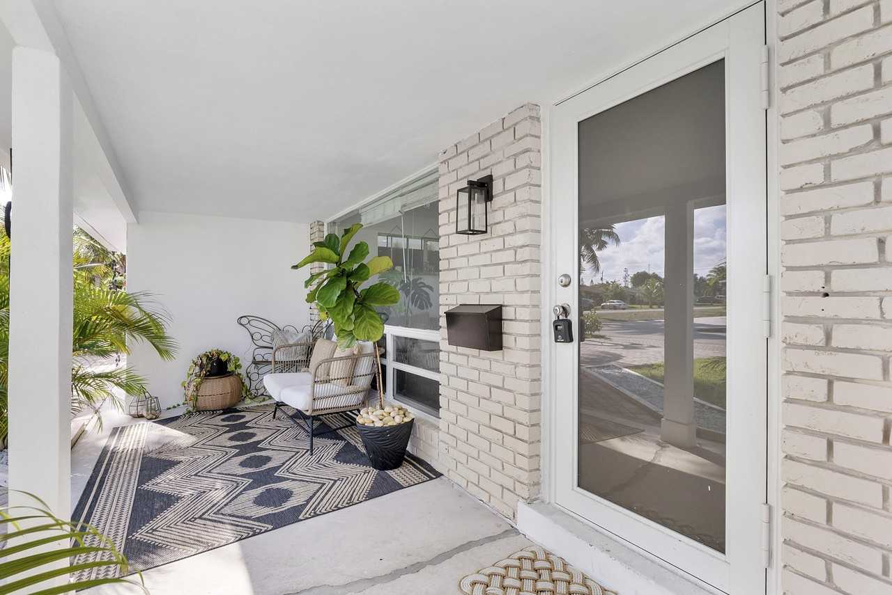 101 Se 13th St - Photo 4 of 18