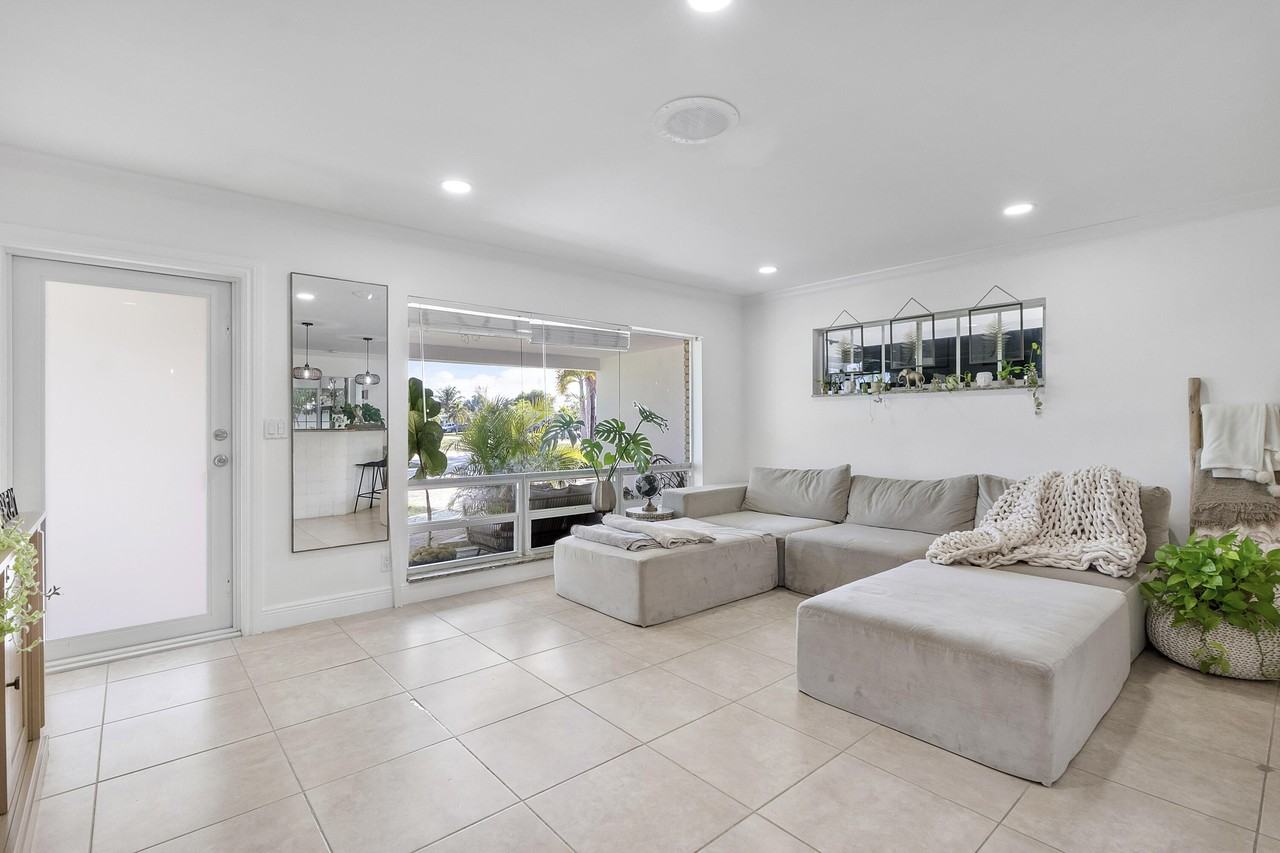 101 Se 13th St - Photo 6 of 18