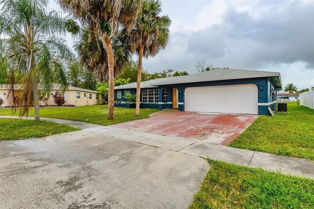 22500 Labrador St - Photo 2 of 27