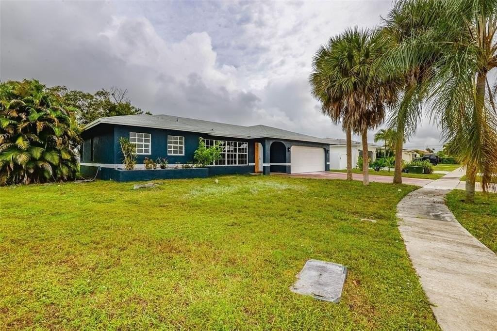 22500 Labrador St - Photo 3 of 27