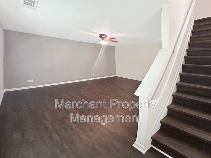510 Riello Dr - Photo 3 of 15