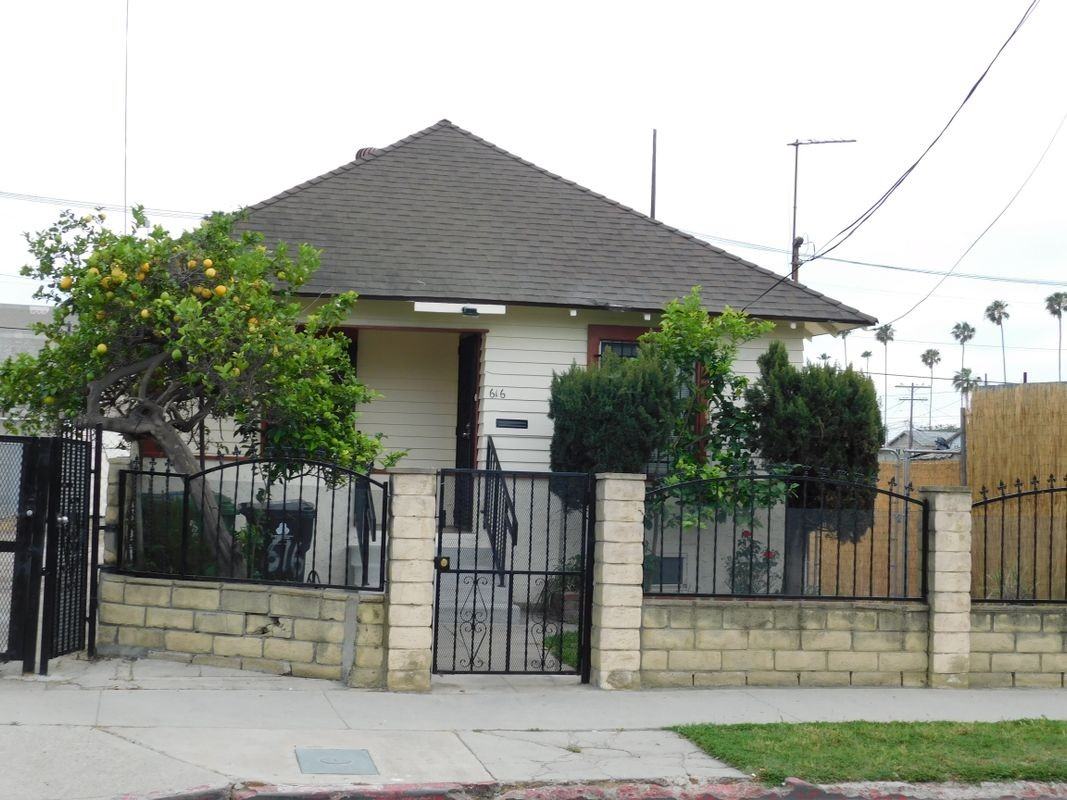 616 W 58th St - Photo 2 of 3