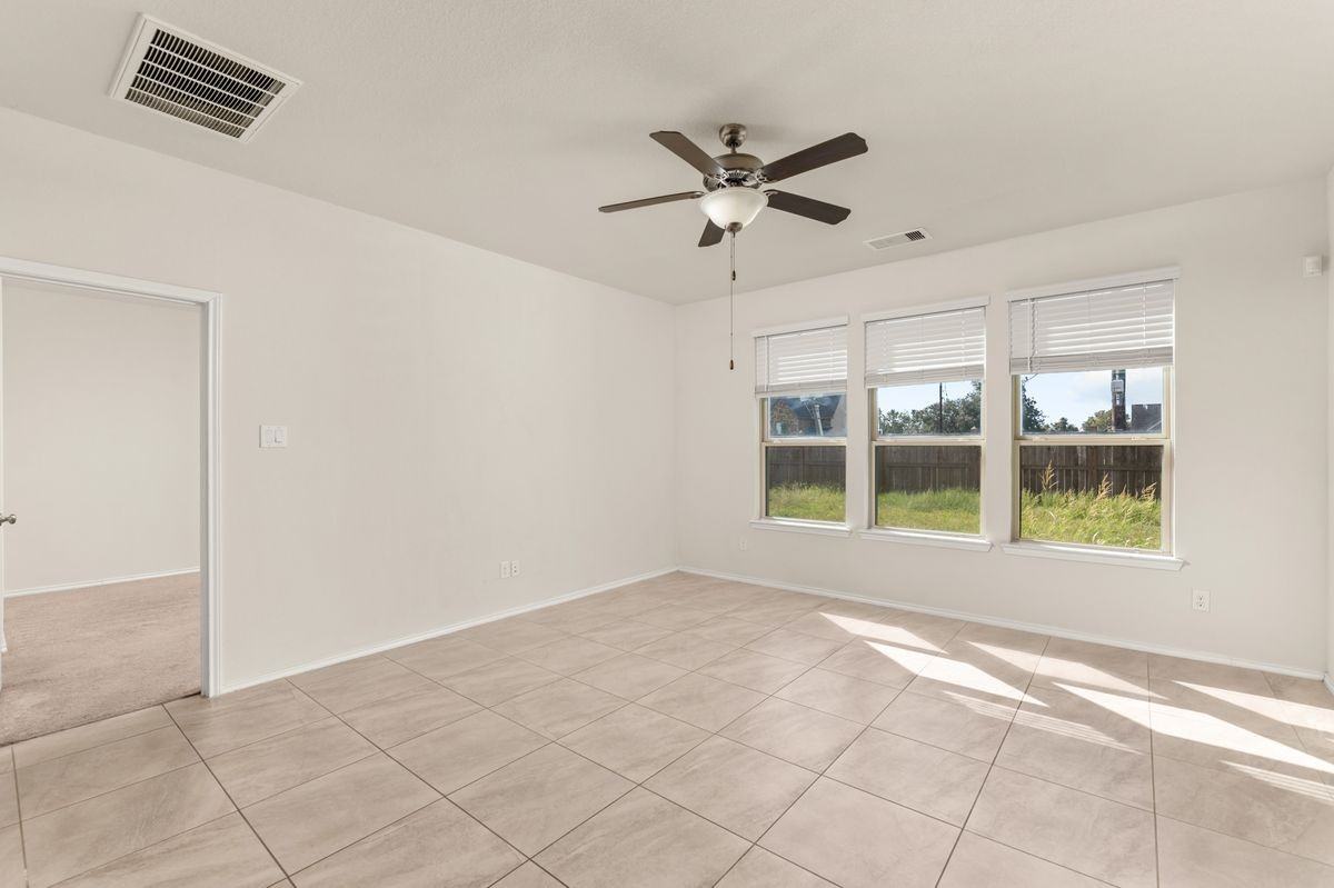 3715 White Gardenia Ln - Photo 4 of 29