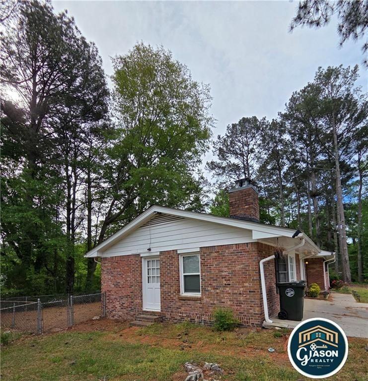 1227 Dove Ct - Photo 6 of 28