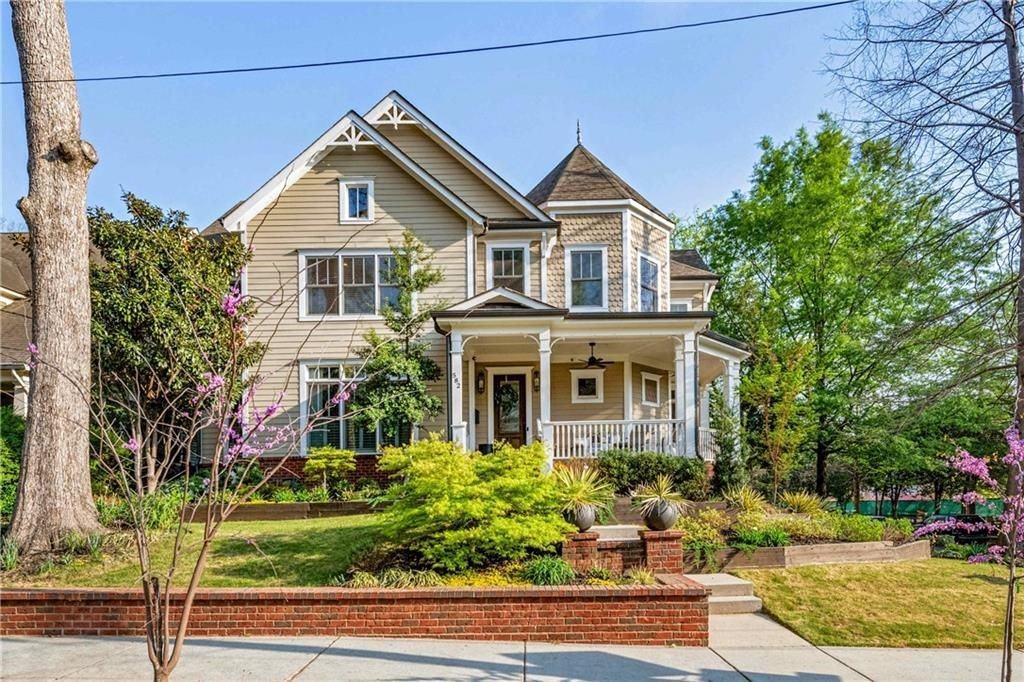 Carlisle Way Ne - Photo 2 of 50