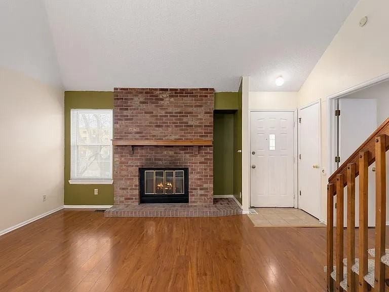 14110 E Dickinson Dr #A - Photo 3 of 29