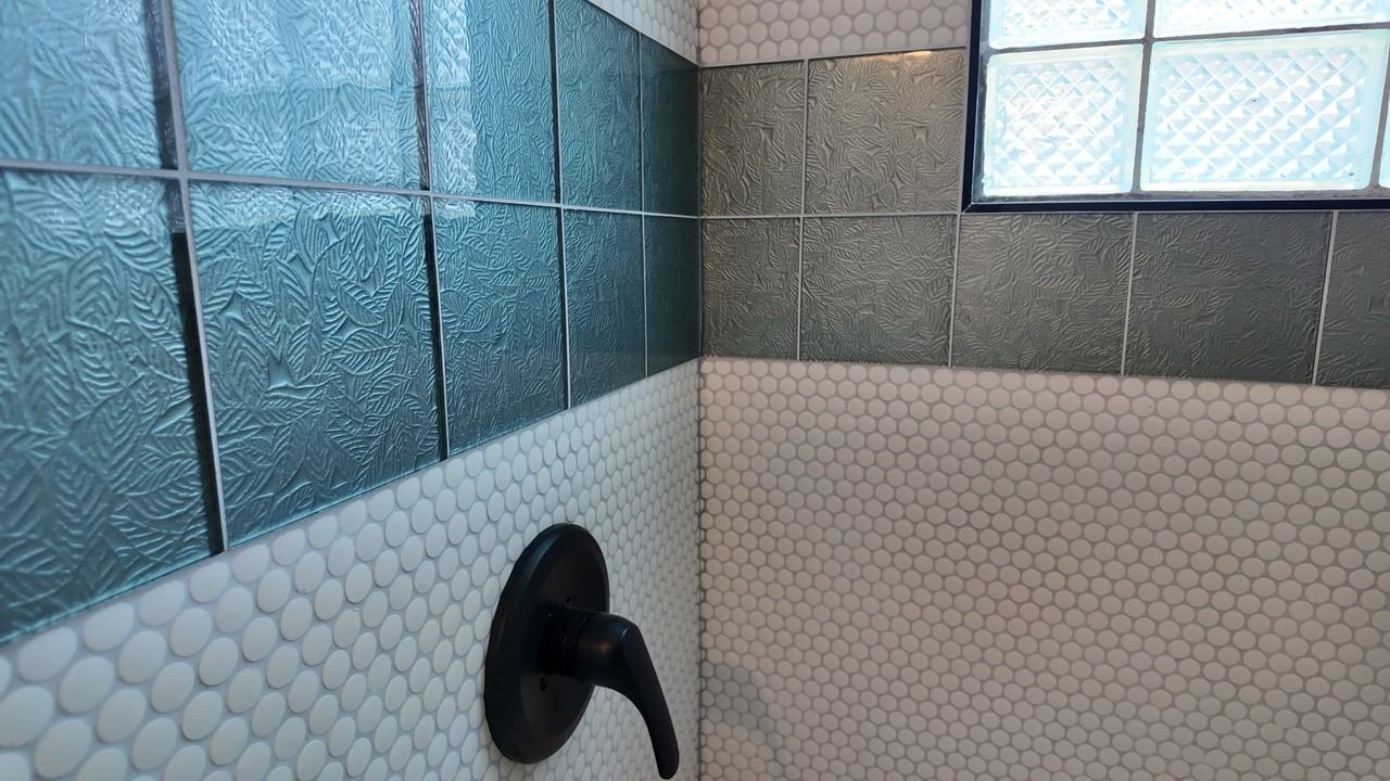 3160 Schubert Ave #1