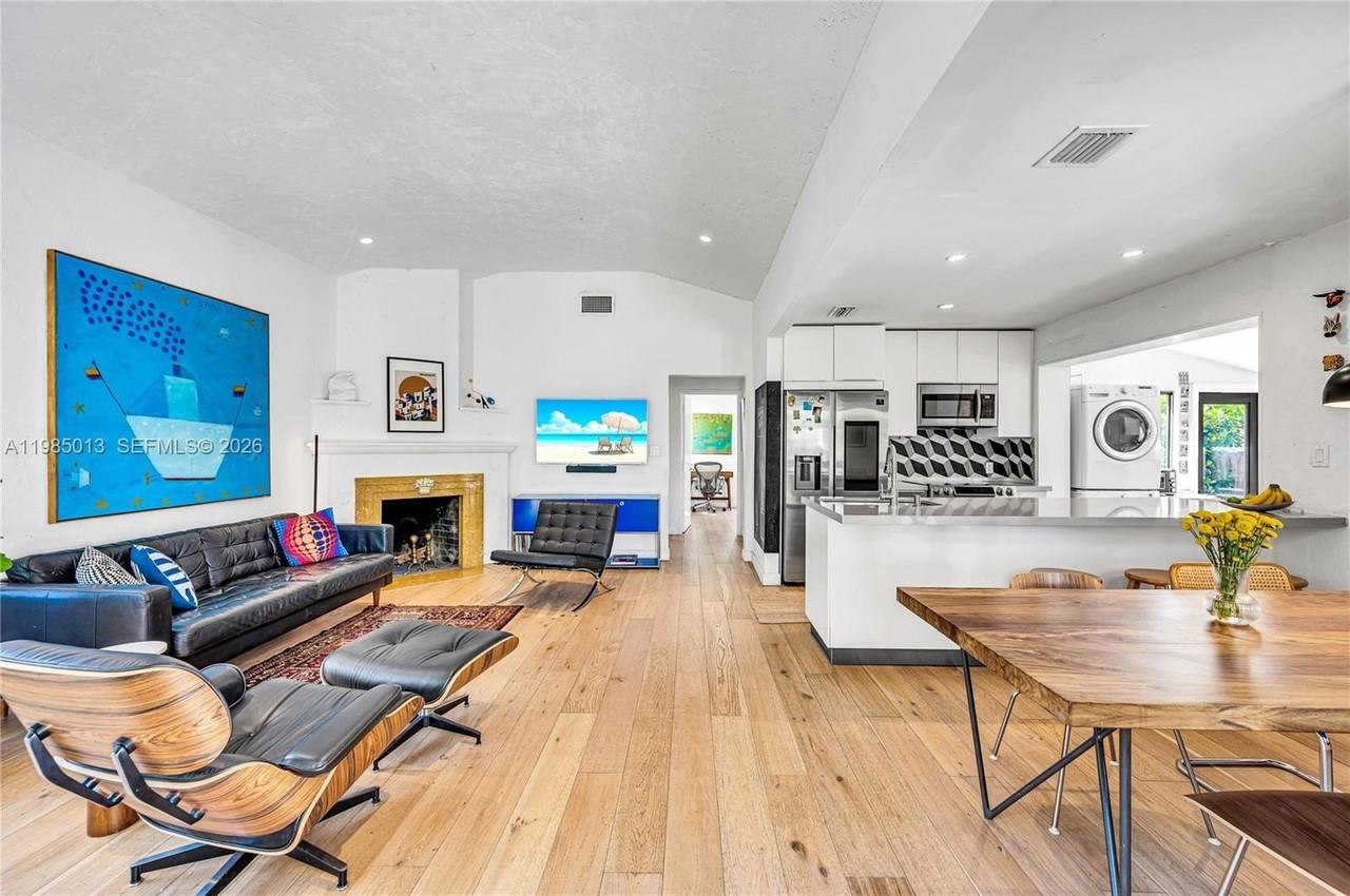 1240 Sw 21st St - Photo 6 of 35