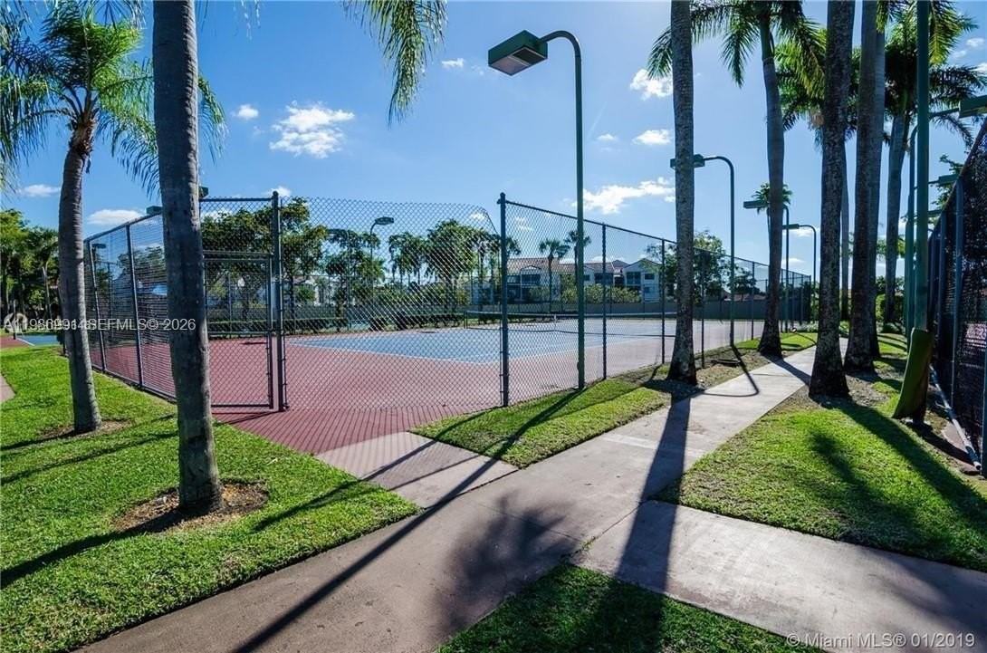 17751 Nw 63rd Ct - Photo 4 of 5