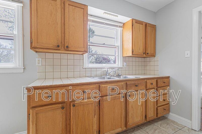 9724 E 34th St S - Photo 6 of 10