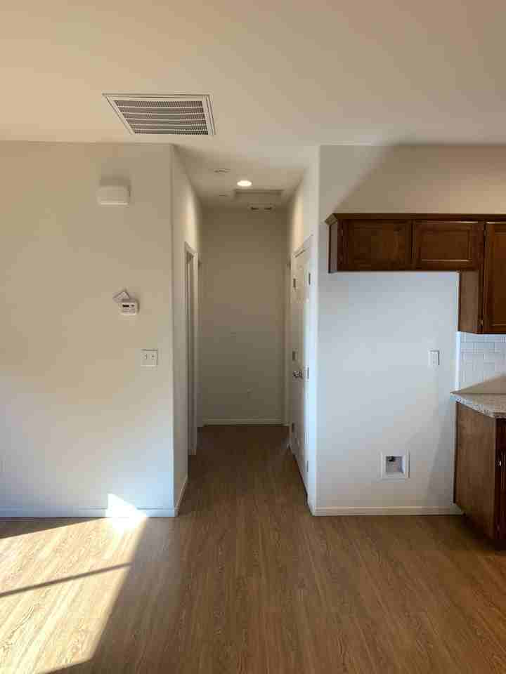 496 N 4th St #A - Photo 5 of 14