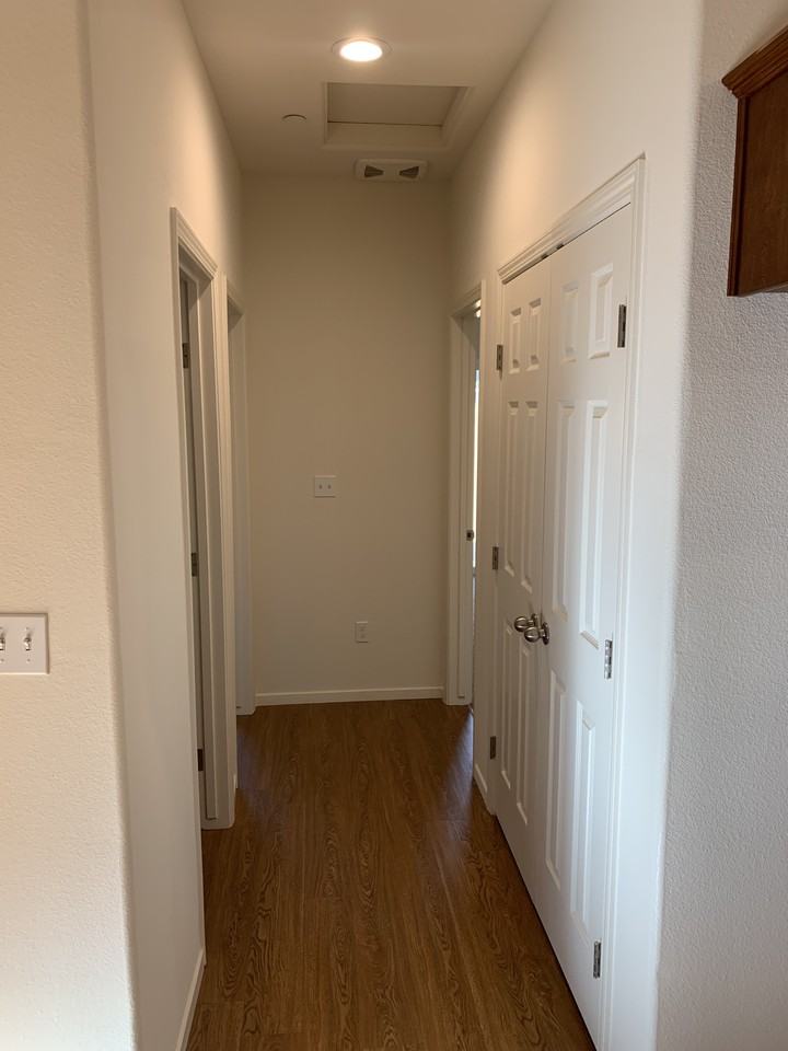 496 N 4th St #A - Photo 6 of 14